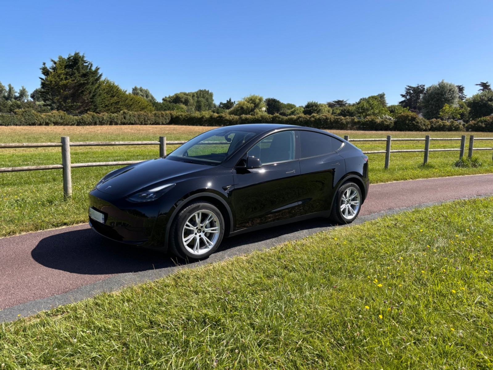 
                                                Voiture
                                                 Tesla Model Y Propulsion Garantie Constructeur