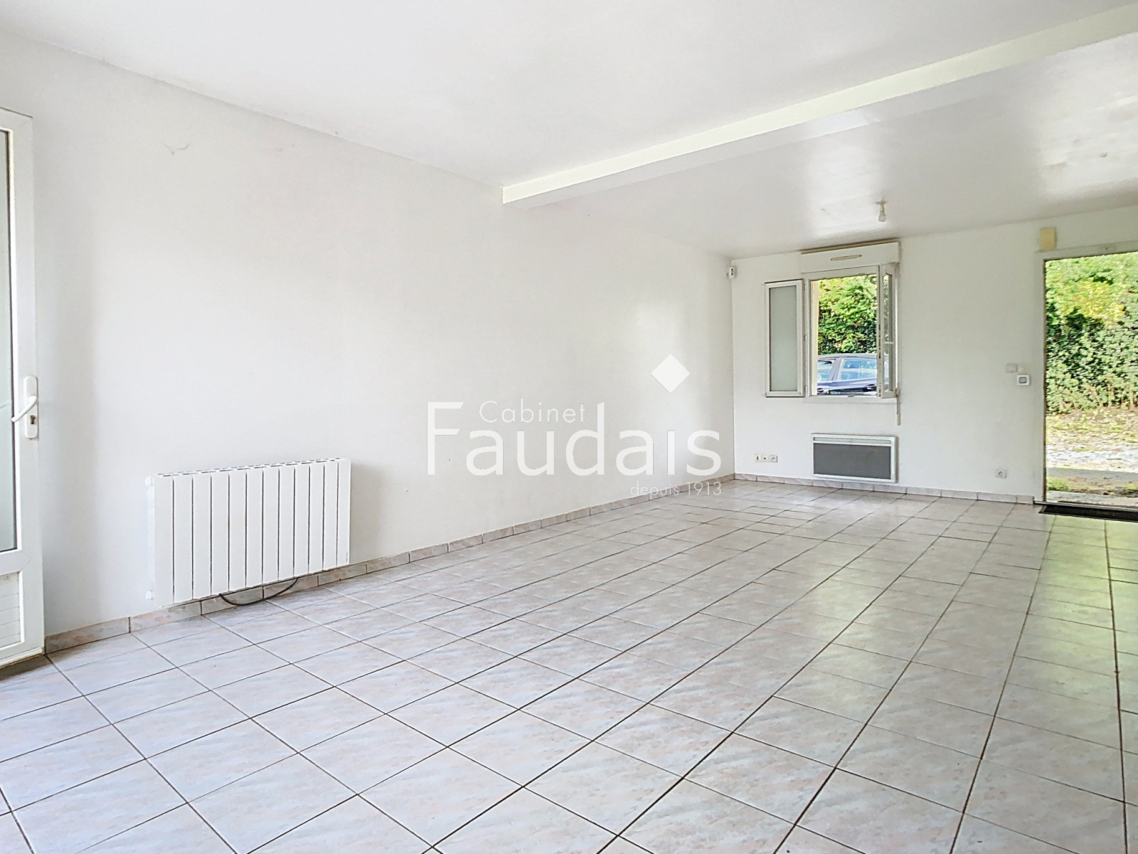 
                                                Vente
                                                 TESSY-BOCAGE, Maison 3 chambres avec vie de plain pied