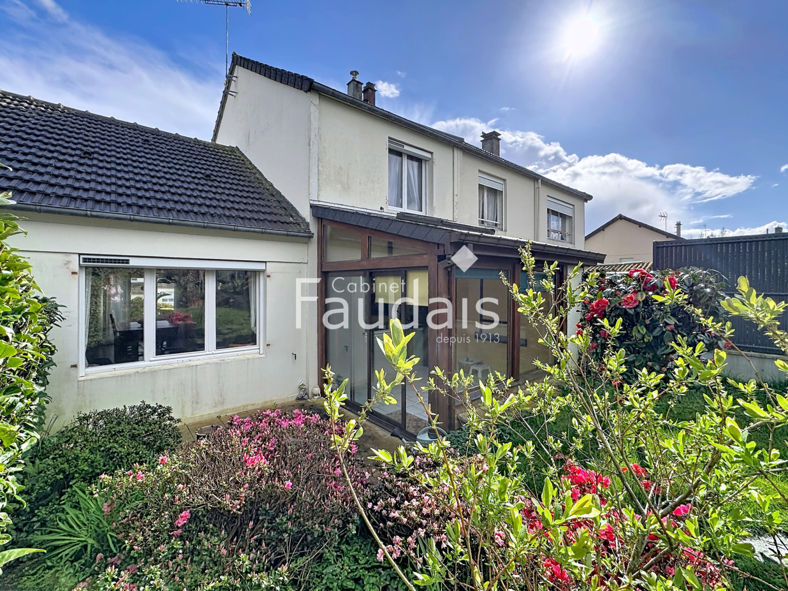 
                                                Vente
                                                 TESSY BOCAGE- Maison de 88m2 avec jardin 