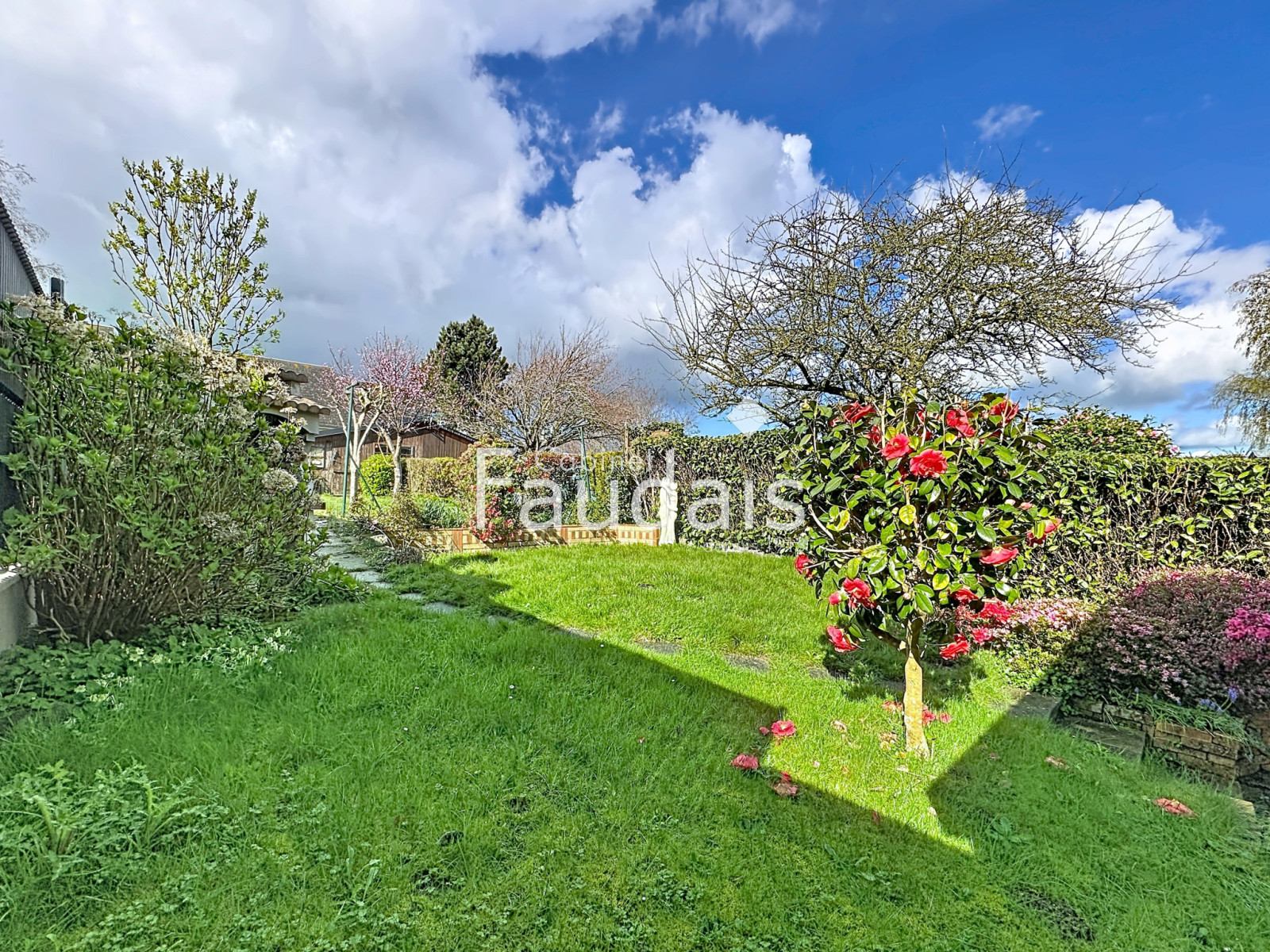 
                                                Vente
                                                 TESSY BOCAGE- Maison de 88m2 avec jardin 
