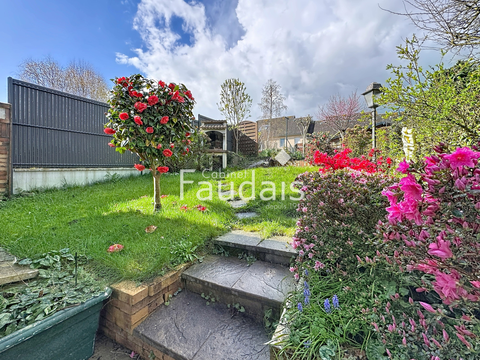 
                                                Vente
                                                 TESSY BOCAGE- Maison de 88m2 avec jardin 