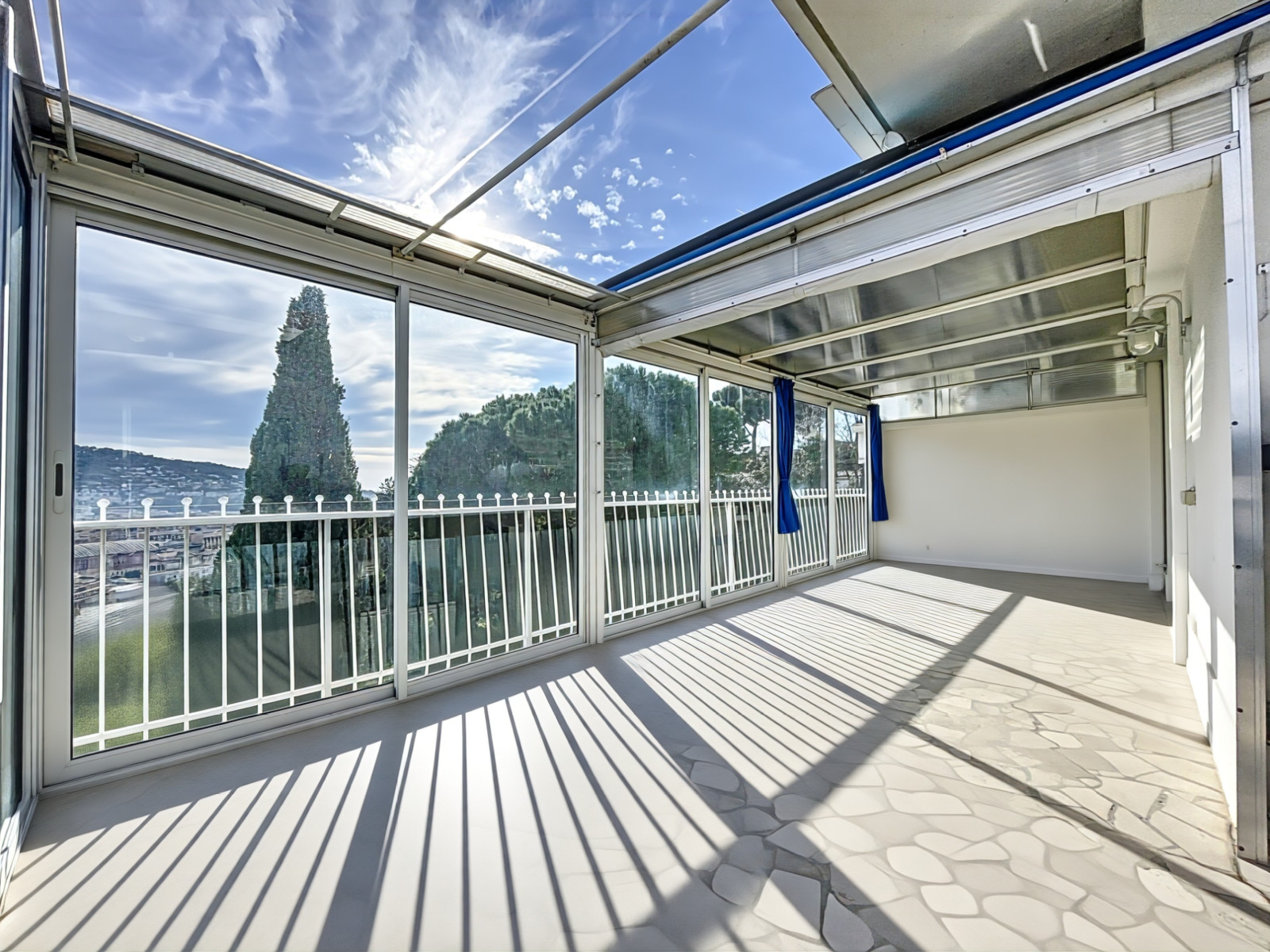 
                                                Vente
                                                 Toit terrasse au cœur de Cimiez