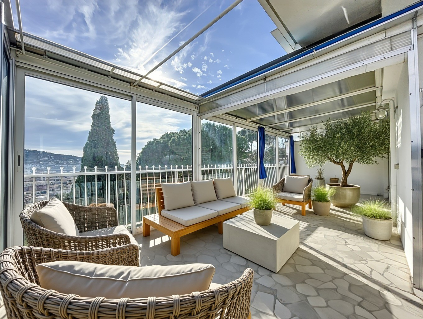 
                                                Vente
                                                 Toit terrasse au cœur de Cimiez