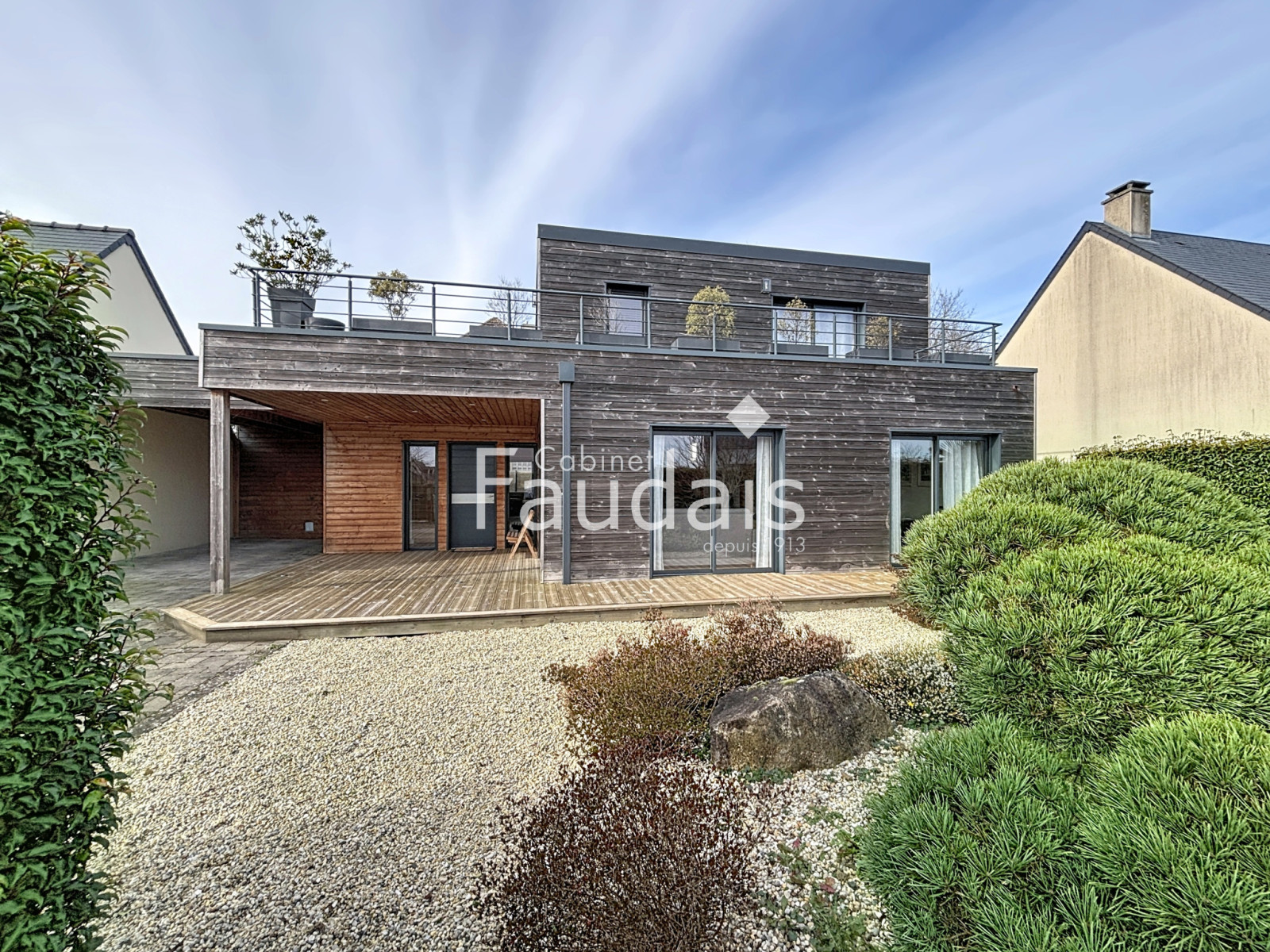 
                                                Vente
                                                 TORIGNY LES VILLES, Maison récente avec vie de plain-pied de