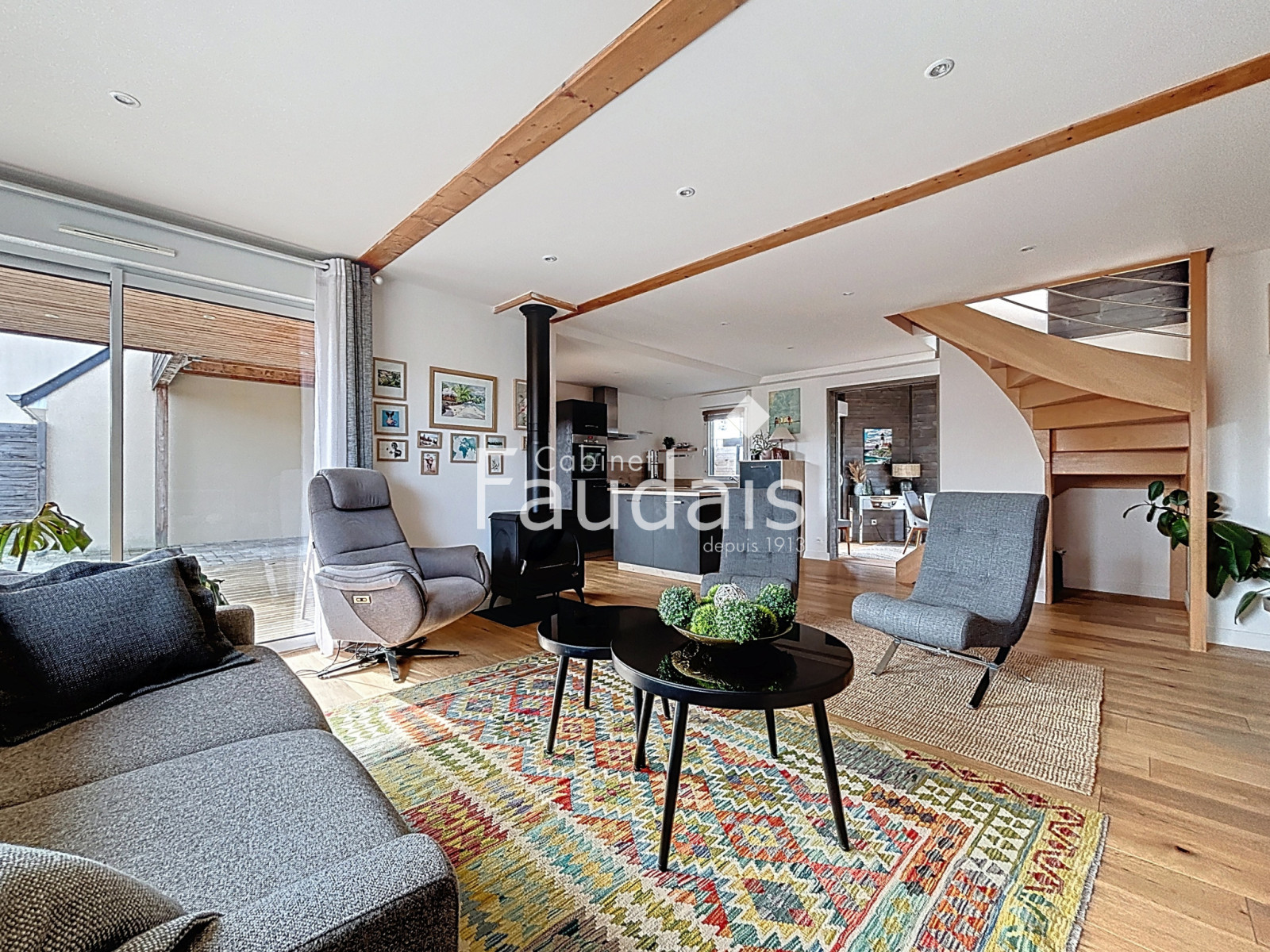 
                                                Vente
                                                 TORIGNY LES VILLES, Maison récente avec vie de plain-pied de