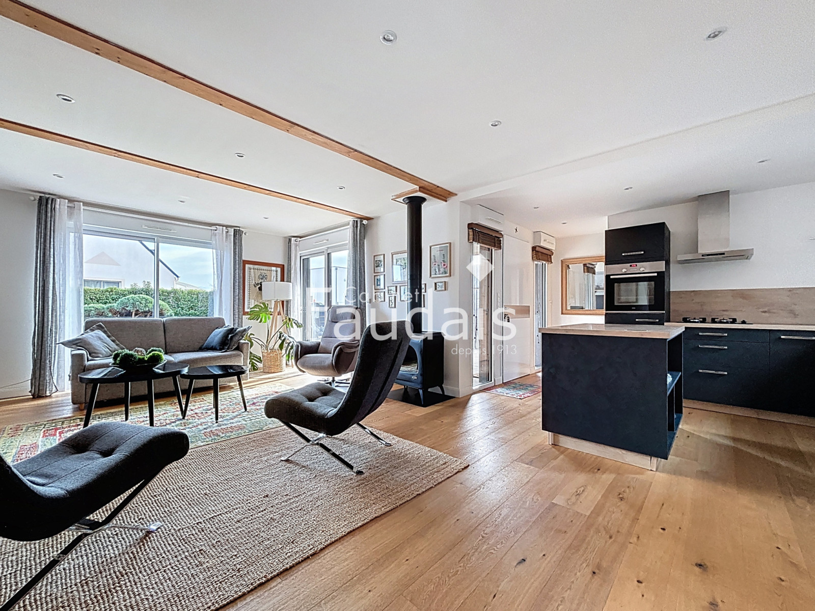 
                                                Vente
                                                 TORIGNY LES VILLES, Maison récente avec vie de plain-pied de