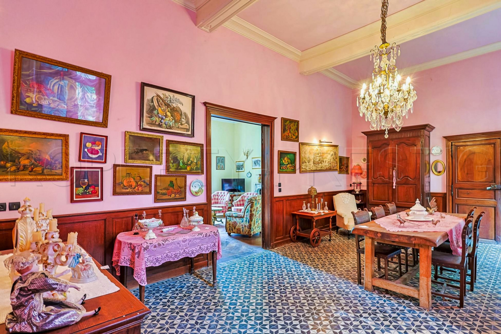 
                                                Vente
                                                 TOULOUSE CHATEAU XVIIIème 6 HA LAC