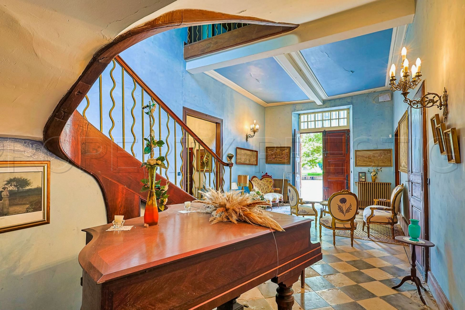 
                                                Vente
                                                 TOULOUSE CHATEAU XVIIIème 6 HA LAC