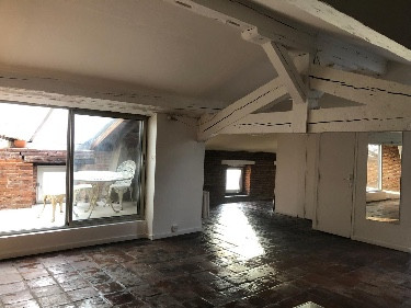 
                                                Vente
                                                 TOULOUSE HYPER CENTRE 69m2-POTENTIEL T3 TERRASSE