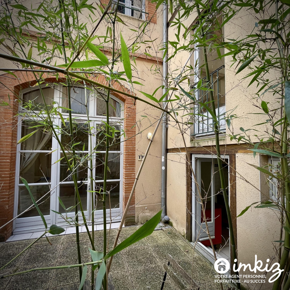 
                                                Vente
                                                 Toulouse-Les Carmes - T2/3 rénové sur cour privée
