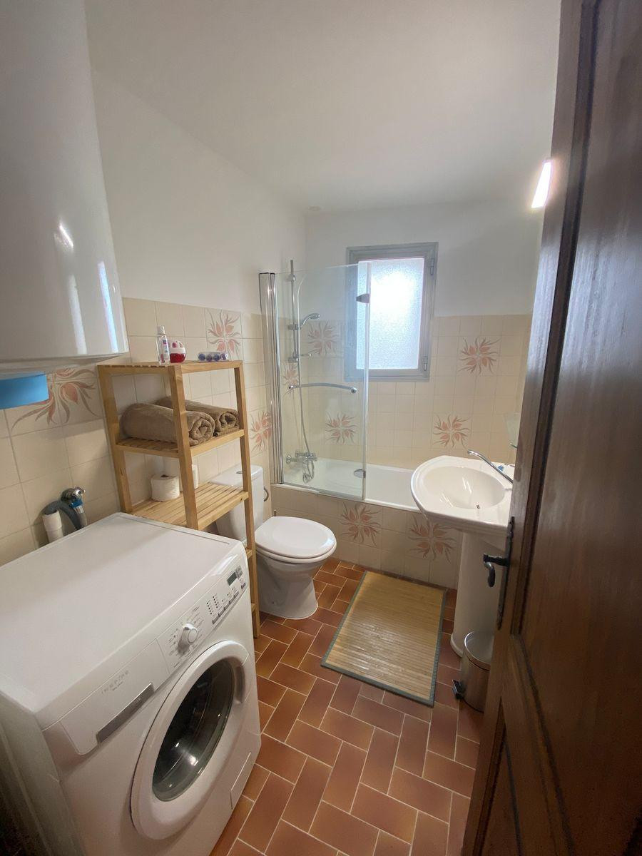 
                                                Location
                                                 Tourrettes-sur-Loup (06140)