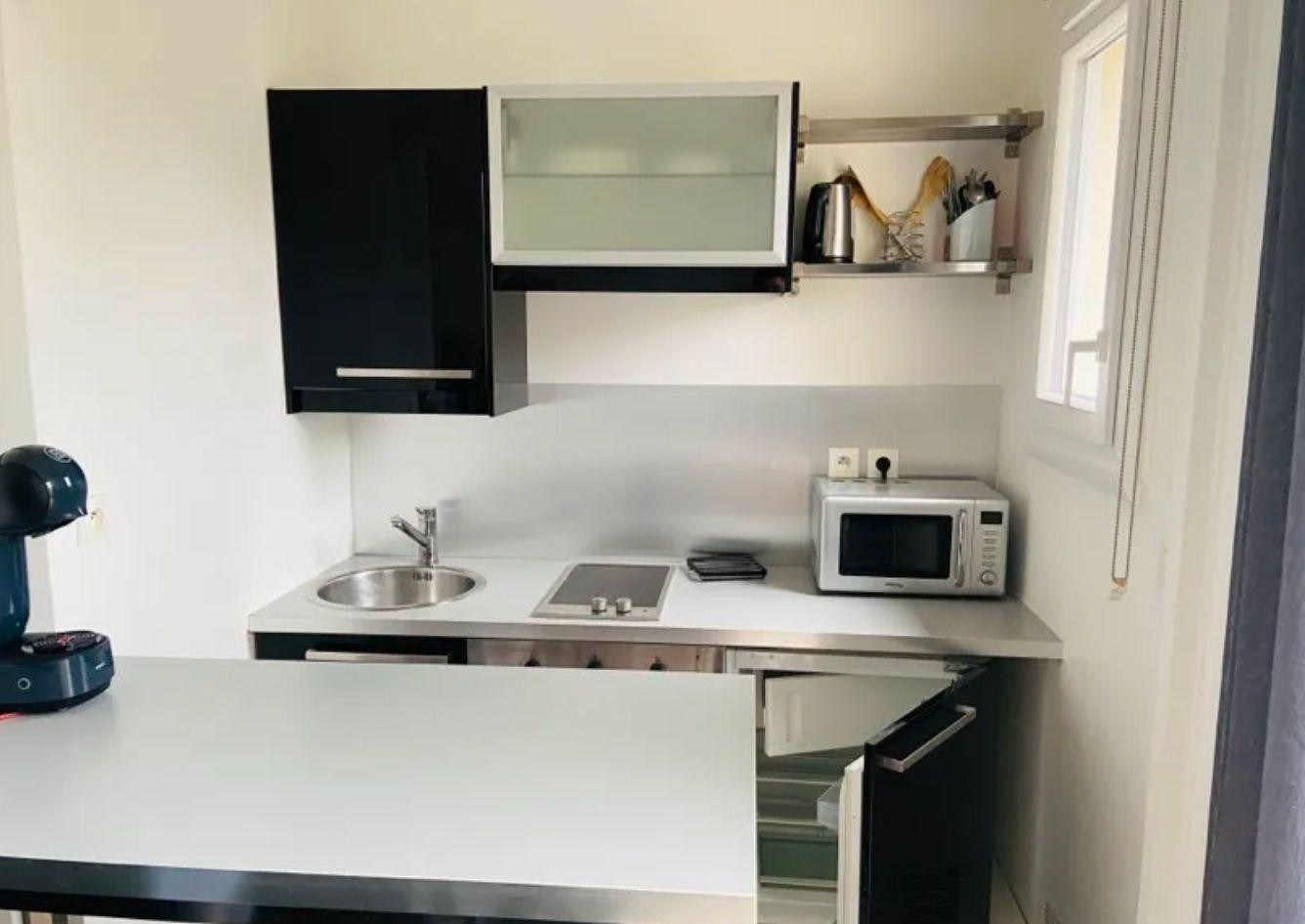 
                                                Location
                                                 TOURS CENTRE - Studio 23m² meublé