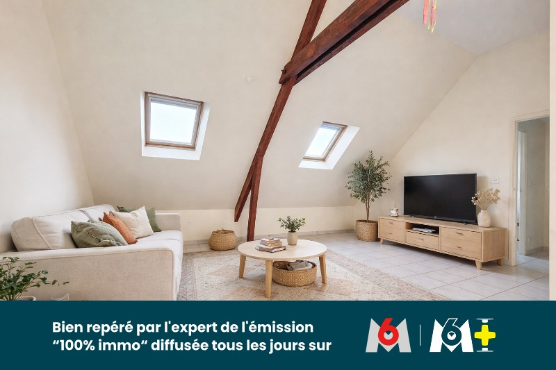 
                                                Vente
                                                 Tours Hypercentre – Votre cocon au 4ᵉ et dernier étage : calme, lumière et potentiel