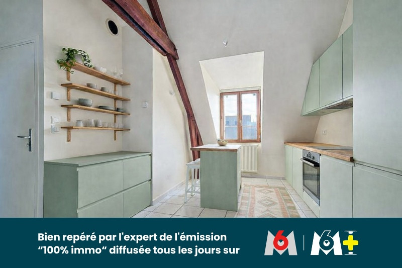 
                                                Vente
                                                 Tours Hypercentre – Votre cocon au 4ᵉ et dernier étage : calme, lumière et potentiel