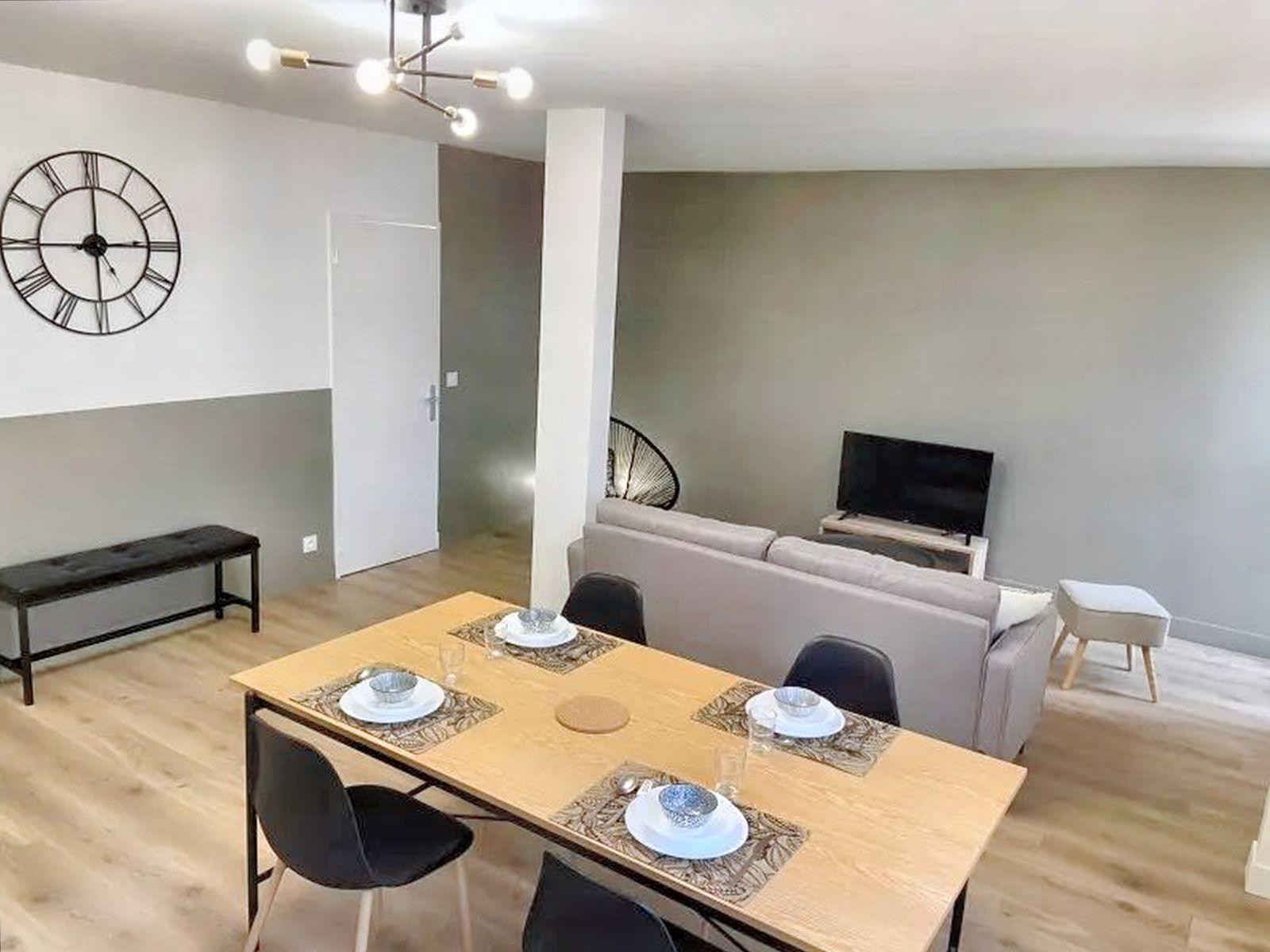 
                                                Location
                                                 Tout est prêt, venez seulement avec votre valise !