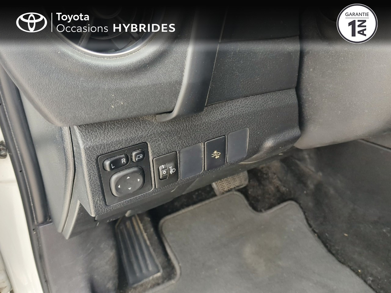 
                                                Voiture
                                                 TOYOTA Auris II Ph2 HSD 136h Dynamic