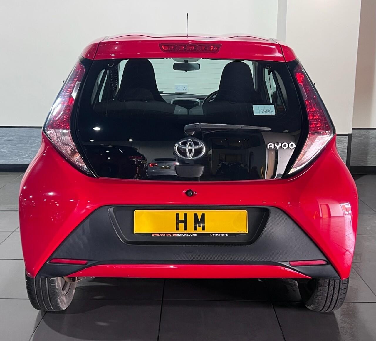 Voiture
                                                 Toyota Aygo 1.0 VVT-i x-play Hatchback 3dr Petrol Manual Euro 6 (68 ps)
