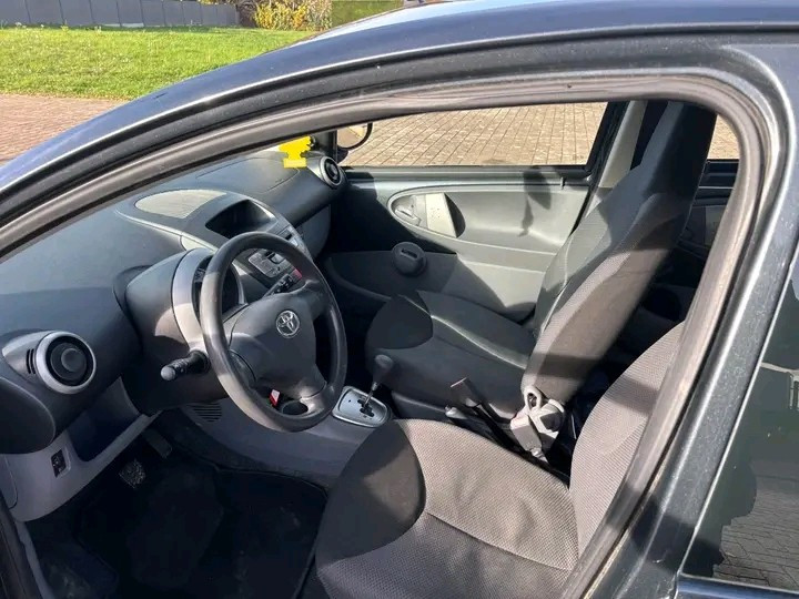 
                                                Voiture
                                                 Toyota aygo automatique 2007