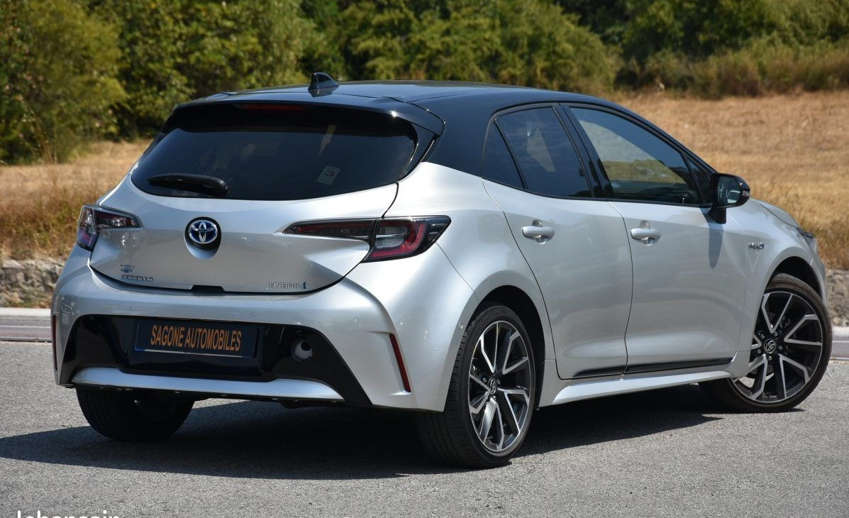 
                                                Voiture
                                                 Toyota Corolla XII 1.8 hybride 122 COLLECTION -30 000 km