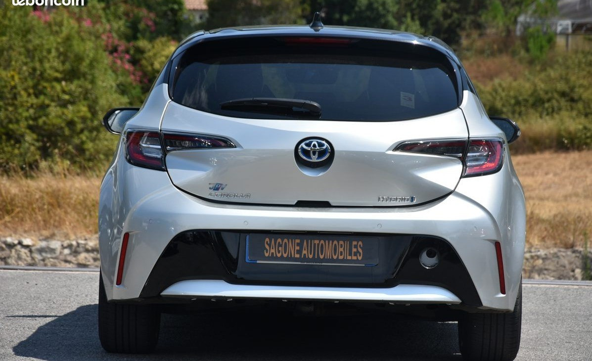 
                                                Voiture
                                                 Toyota Corolla XII 1.8 hybride 122 COLLECTION -30 000 km