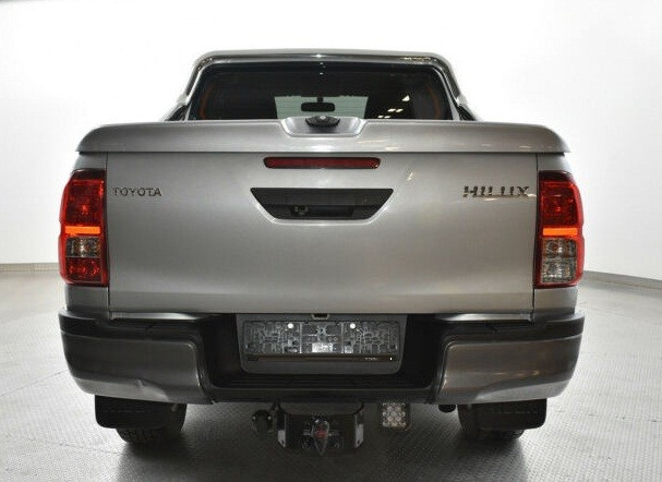 
                                                Utilitaire
                                                 Toyota Hilux 2.4 D 150 Ch Double Cab 4x4