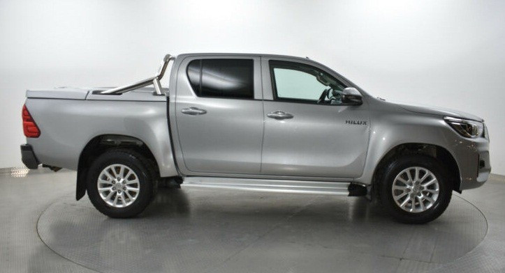 
                                                Utilitaire
                                                 Toyota Hilux 2.4 D 150 Ch Double Cab 4x4