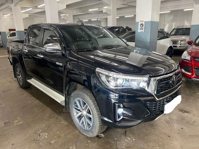 
                                                Voiture
                                                 Toyota Hilux 2.4 D-4D