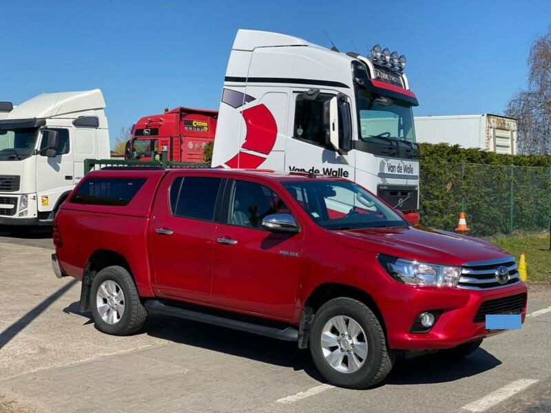 
                                                Utilitaire
                                                 TOYOTA HILUX DOUBLE CABINE