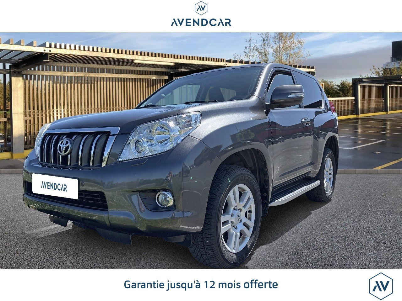 
                                                Voiture
                                                 Toyota Land Cruiser Serie 150 (KDJ150) 173 D-4D FAP LOUNGE BVA 3P