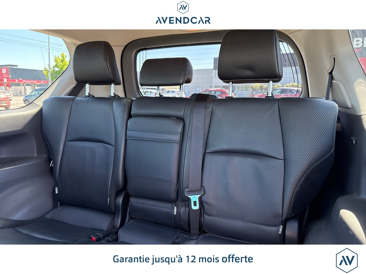 
                                                Voiture
                                                 Toyota Land Cruiser Serie 150 (KDJ150) 173 D-4D FAP LOUNGE BVA 3P