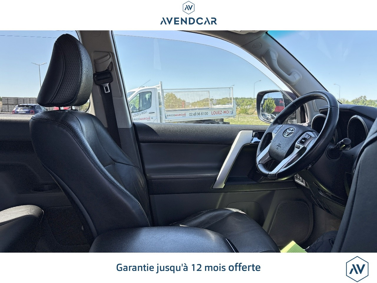 
                                                Voiture
                                                 Toyota Land Cruiser Serie 150 (KDJ150) 173 D-4D FAP LOUNGE BVA 3P