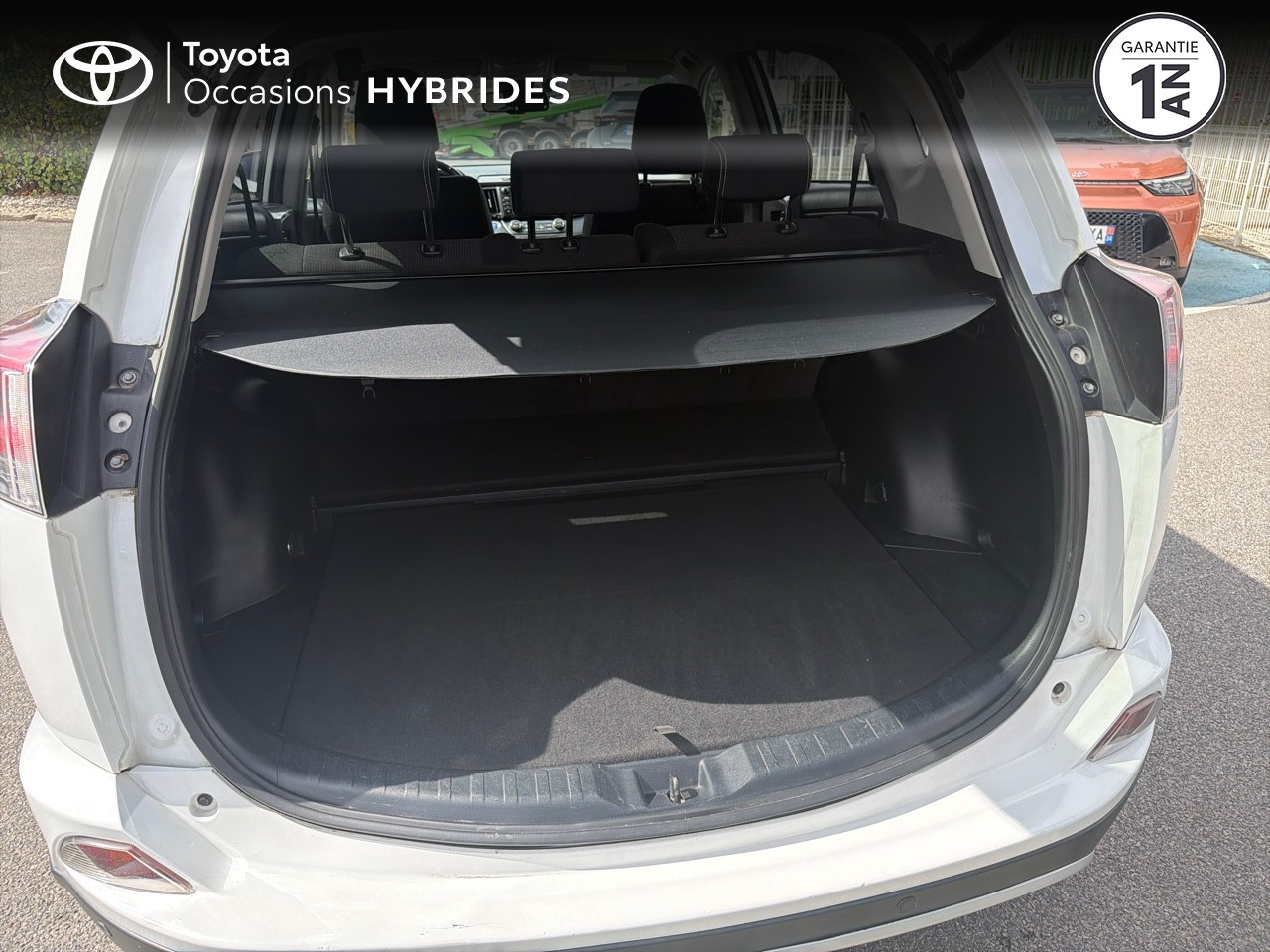 
                                                Voiture
                                                 TOYOTA RAV4 IV Ph2 Evo 197 Hyb Dynamic Ed 2WD CVT RC18