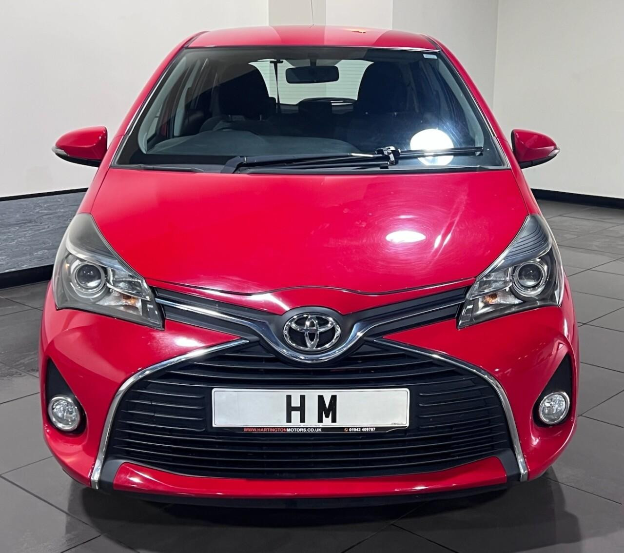 Voiture
                                                 Toyota Yaris 1.33 Dual VVT-i Icon Hatchback 5dr Petrol Manual Euro 5 Euro 5 (99 ps)