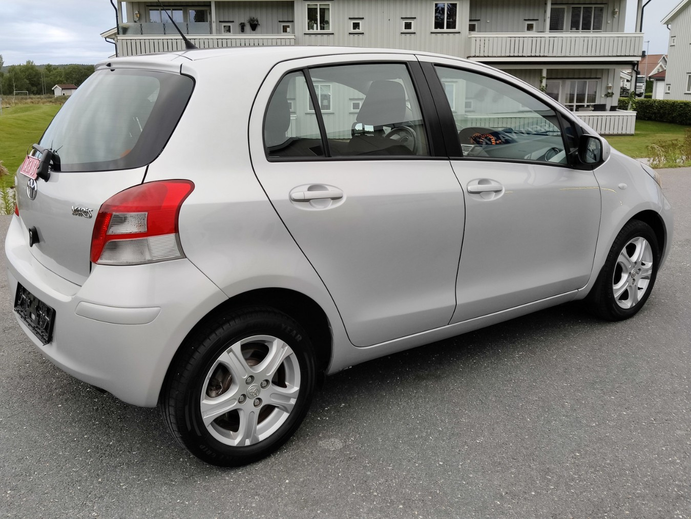 
                                                Voiture
                                                 Toyota Yaris 1.4 D-4D