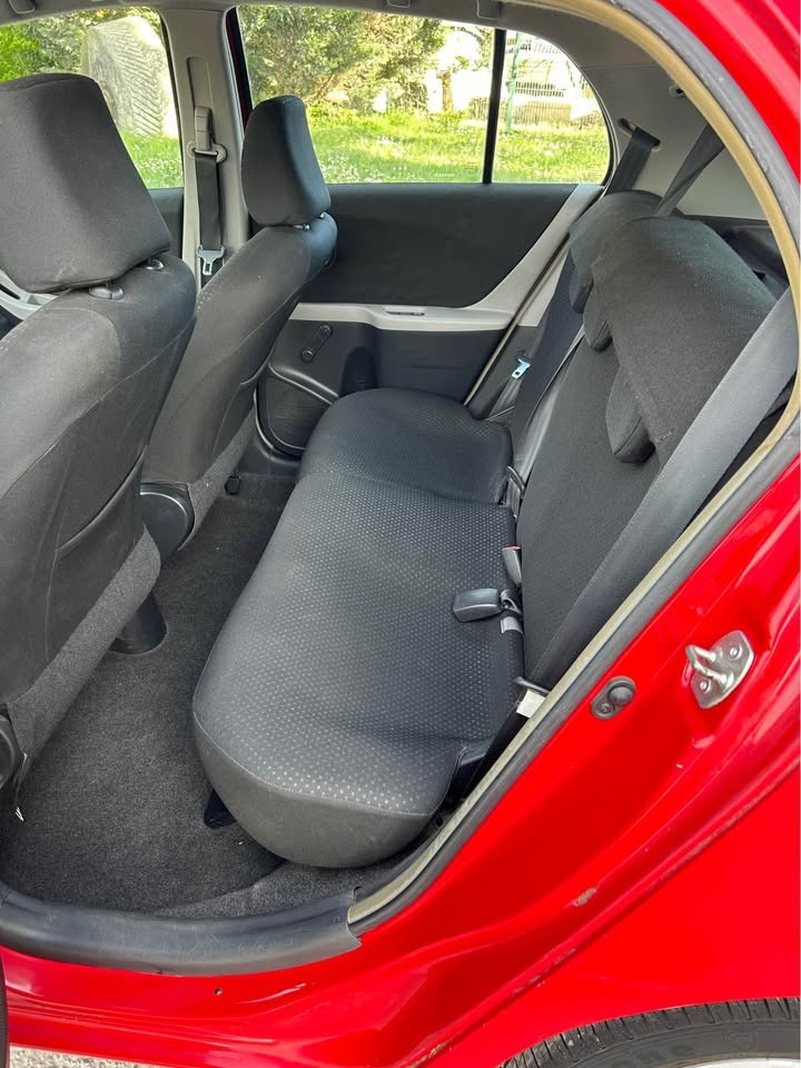 
                                                Voiture
                                                 TOYOTA YARIS 1.4 D-4D 90ch – CLIM AUTO 2011