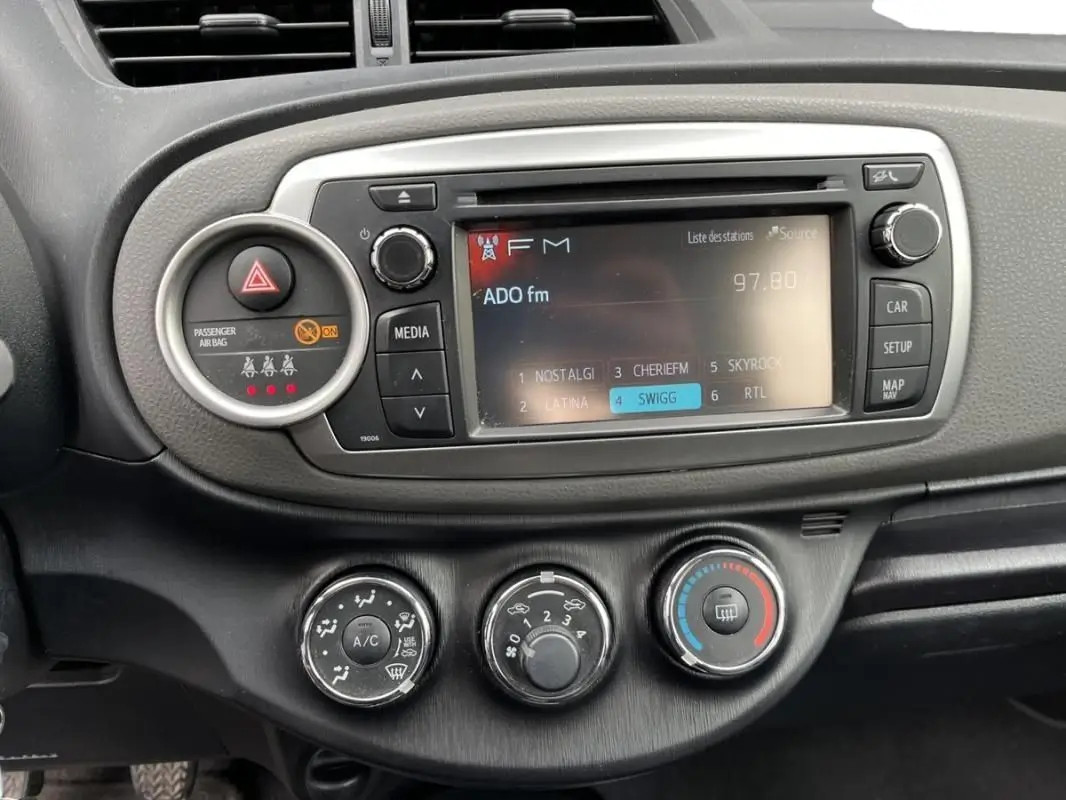 
                                                Voiture
                                                 TOYOTA YARIS DYNAMIC