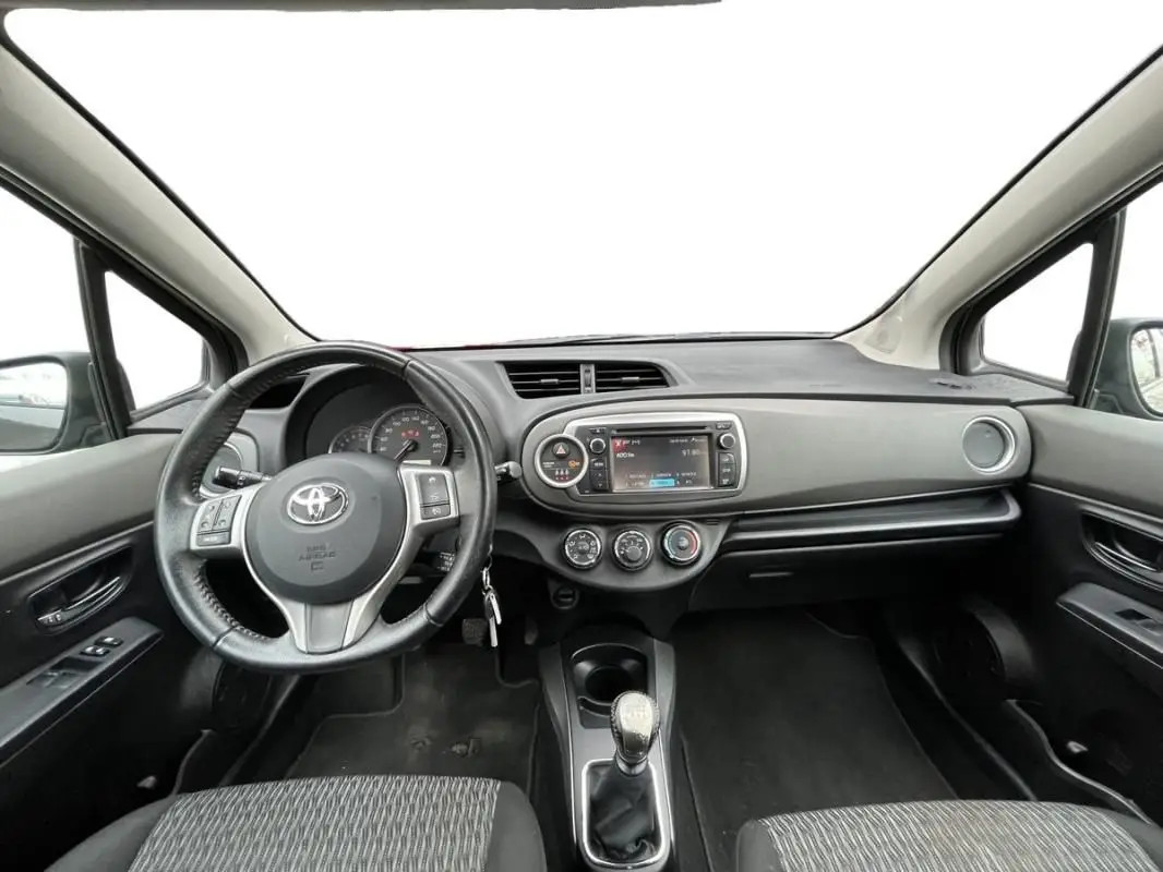 
                                                Voiture
                                                 TOYOTA YARIS DYNAMIC