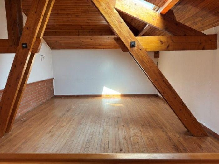 
                                                Location
                                                 TRANQUILLE CAR DANS IMPASSE
PROCHE DES COMMERCES