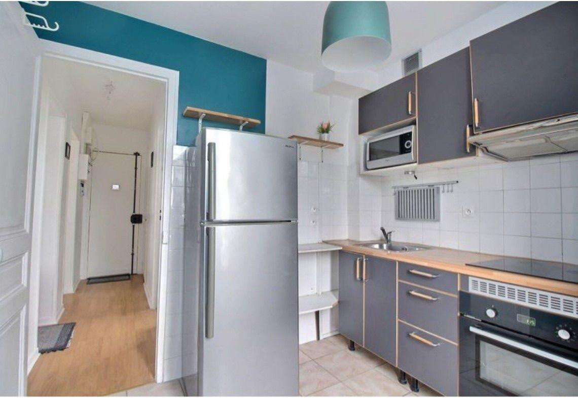 
                                                Location
                                                 Très beau 2 pièces dernier étage