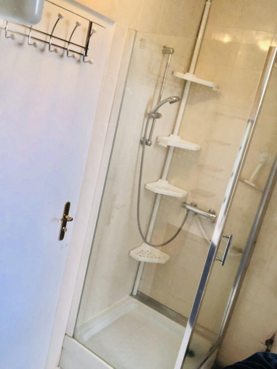 
                                                Location
                                                 Très beau 2 pièces dernier étage