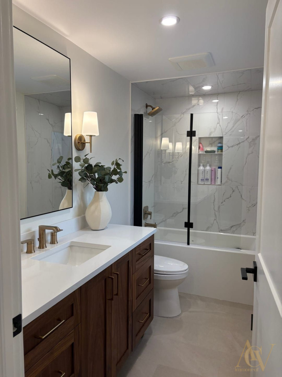 
                                                Vente
                                                 Très beau 3 Pièces jardin LA ROQUETTE SUR SIAGNE