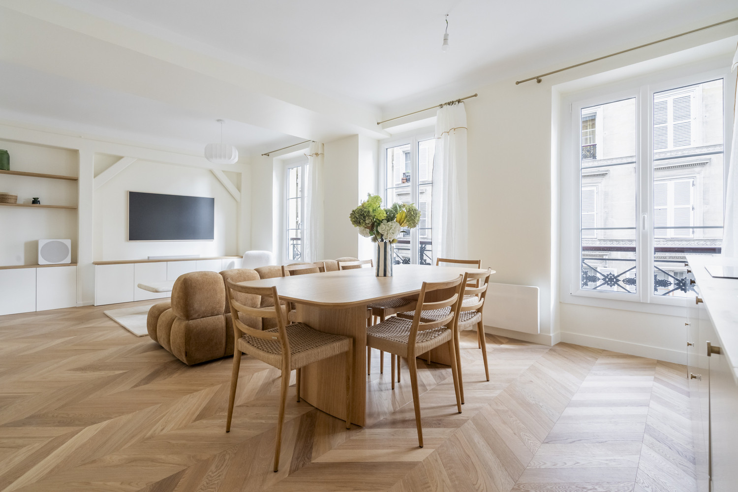 
                                                Location
                                                 Magnifique 3 pièces meublé à Paris 9