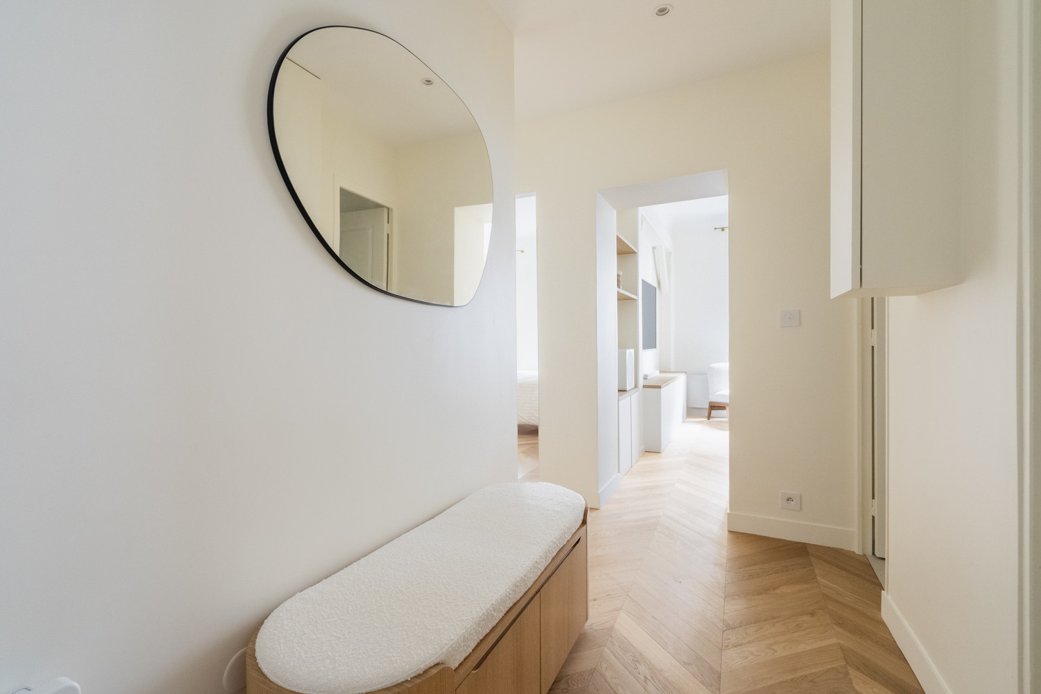
                                                Location
                                                 Magnifique 3 pièces meublé à Paris 9