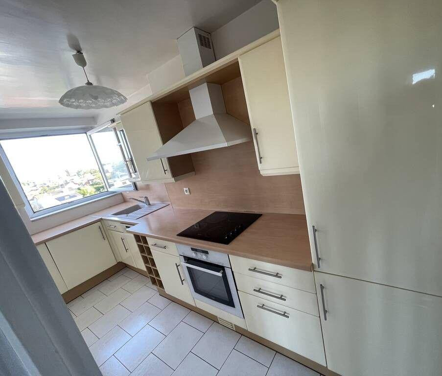 
                                                Location
                                                 Très beau 3P 65m² avec balcon sans vis à vis