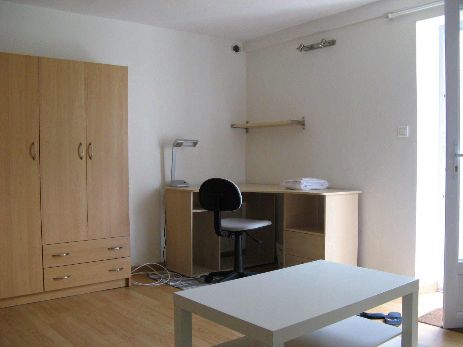 
                                                Location
                                                 TRES BEAU STUDIO