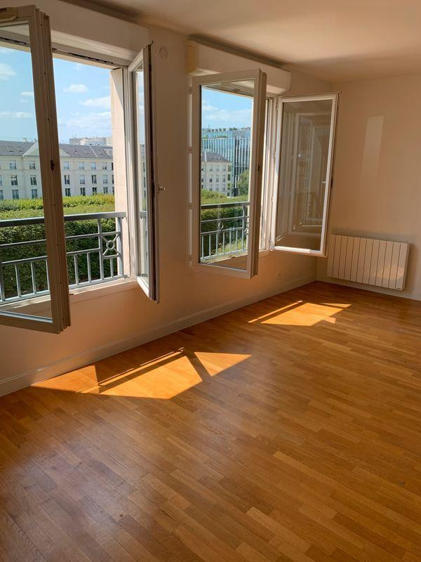 
                                                Location
                                                 Très beau Studio Issy-les-Moulineaux