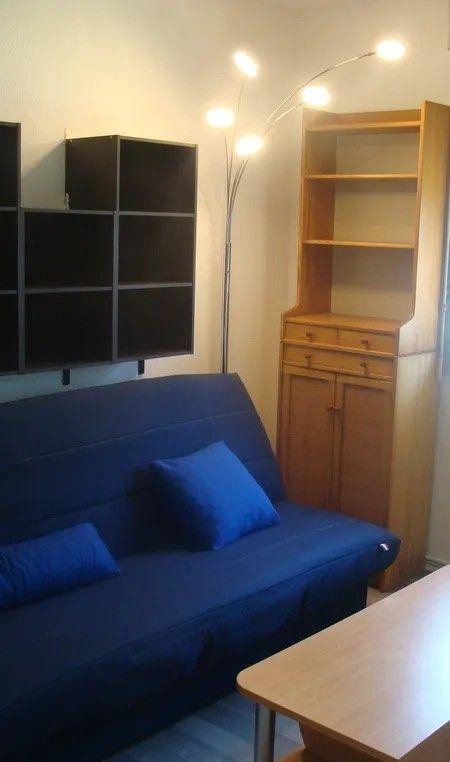 
                                                Location
                                                 Très beau studio meublé de 18m²