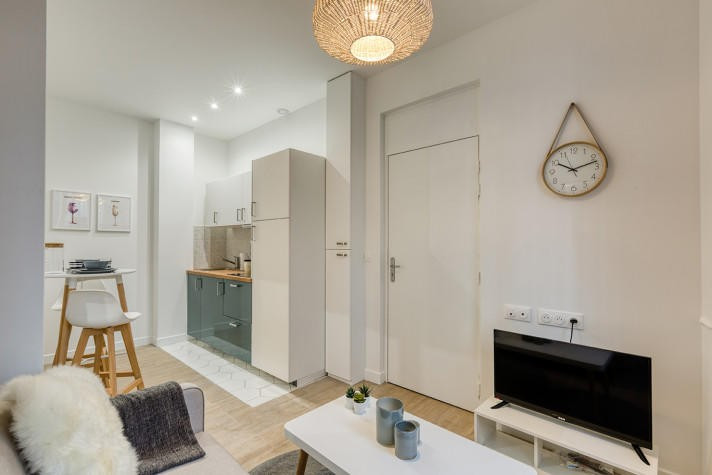 
                                                Location
                                                 Très beau T2