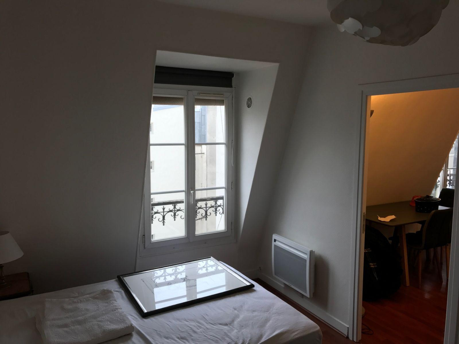 
                                                Location
                                                 Très beau T2 meublé 32m² métro RANELAGH