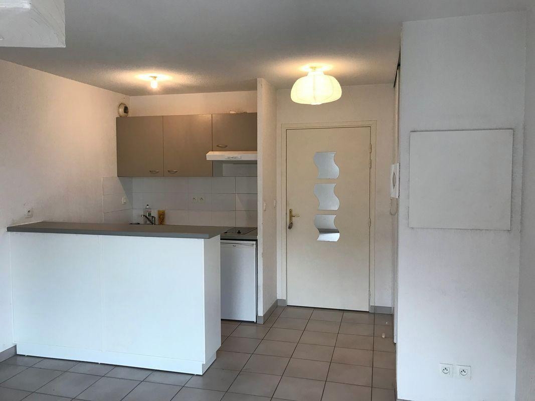 
                                                Location
                                                 Très beau T2 Toulouse, quartier Raisins